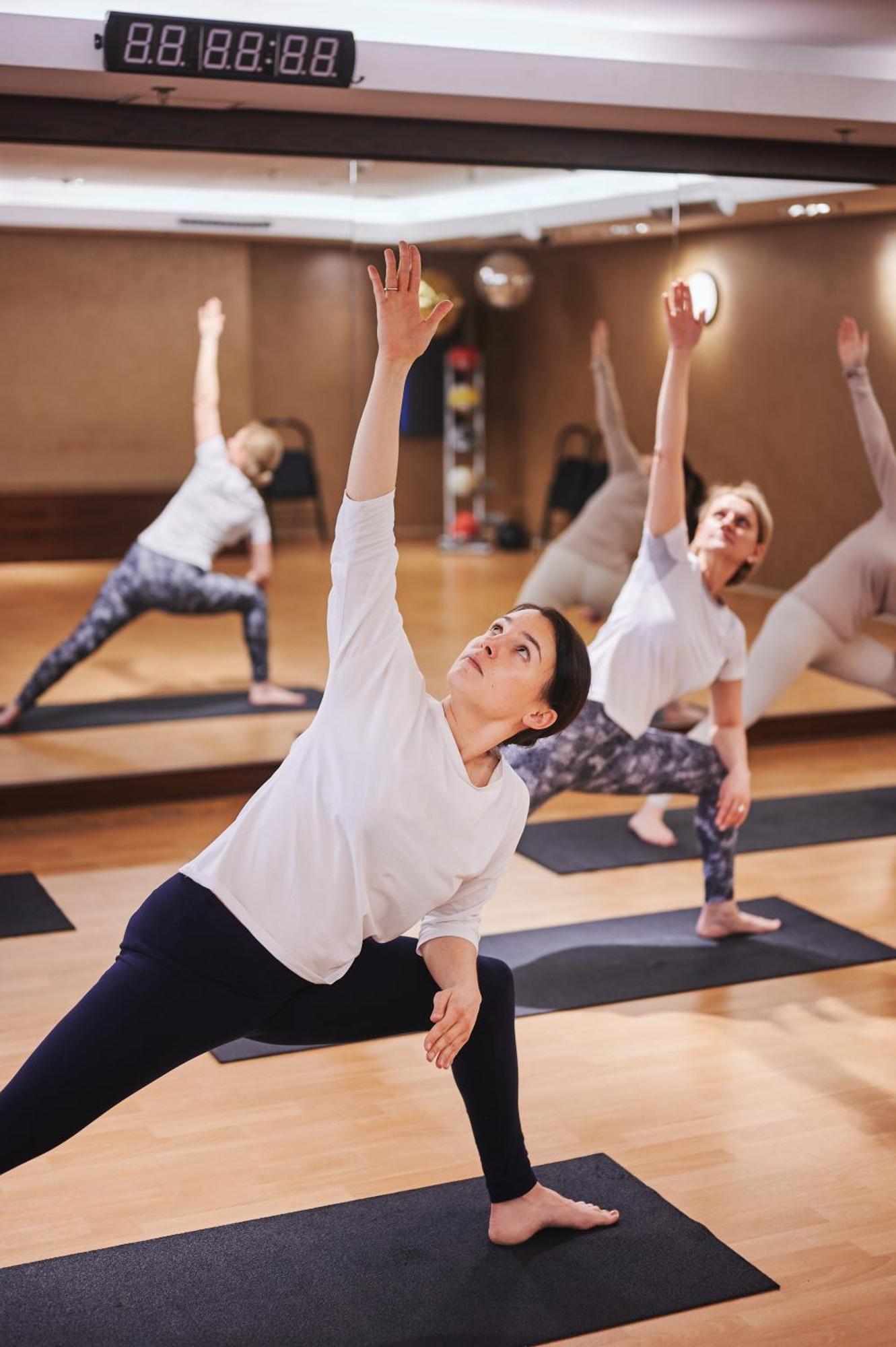 Sheraton Sopot Hotel Екстериор снимка A yoga class